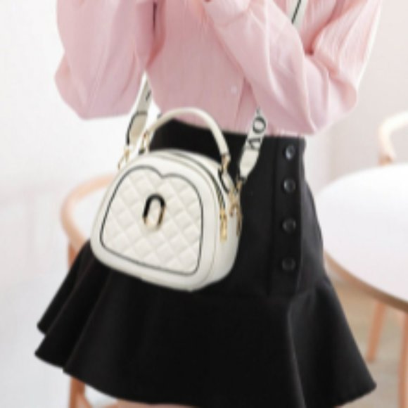 Casual portable messenger bag